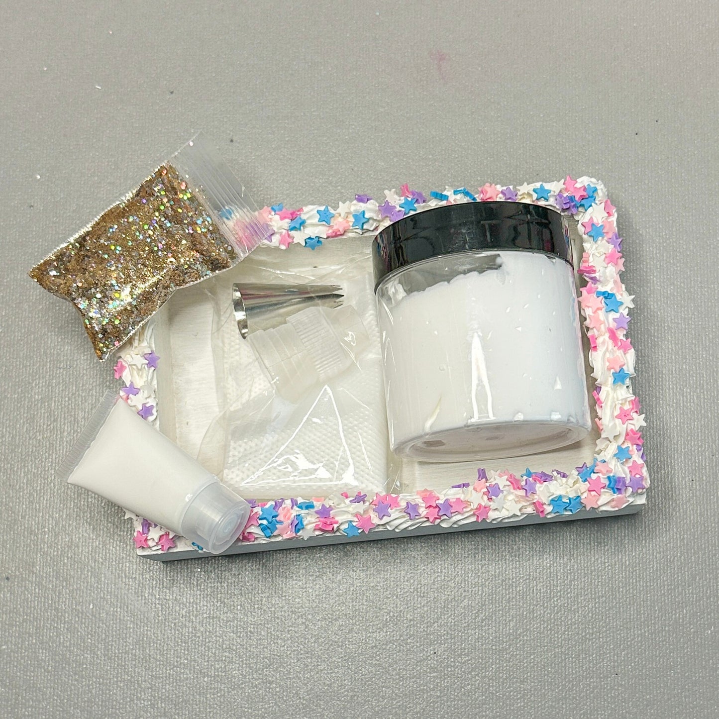 3D Paint Trinket Tray Kit | DIY "Cake" Art with Textured Paint & Tools