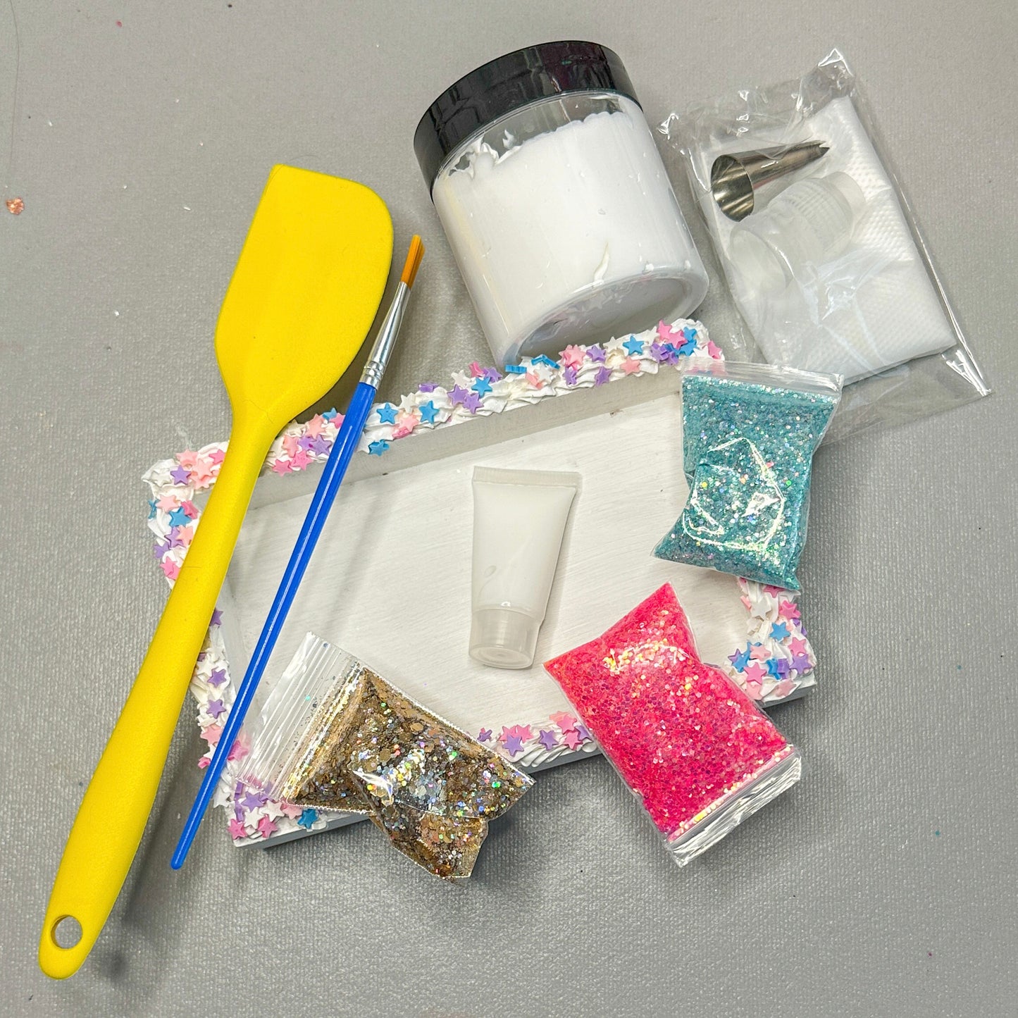 3D Paint Trinket Tray Kit | DIY "Cake" Art with Textured Paint & Tools