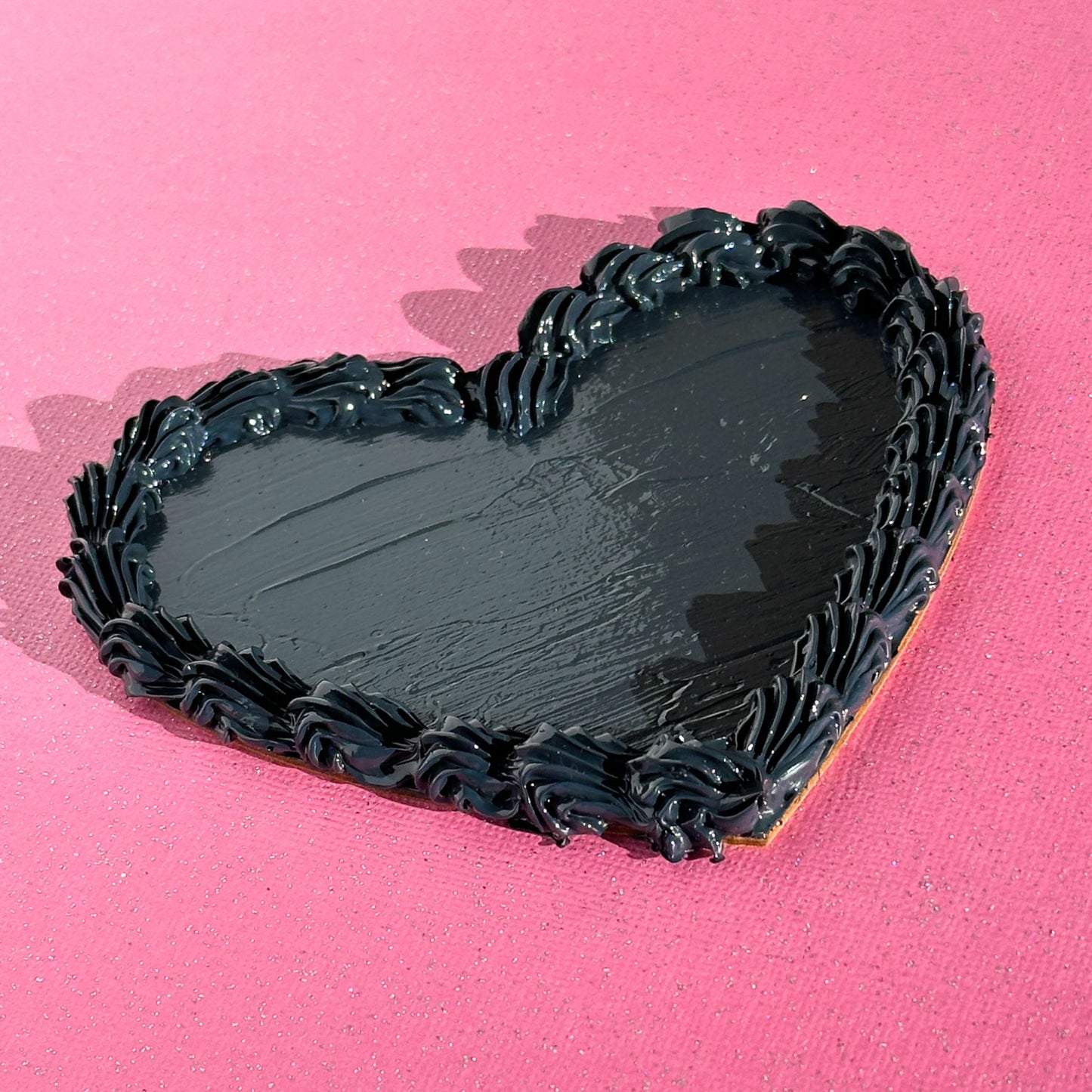 3D Painted Cookie - Heart With Light Black "Frosting"